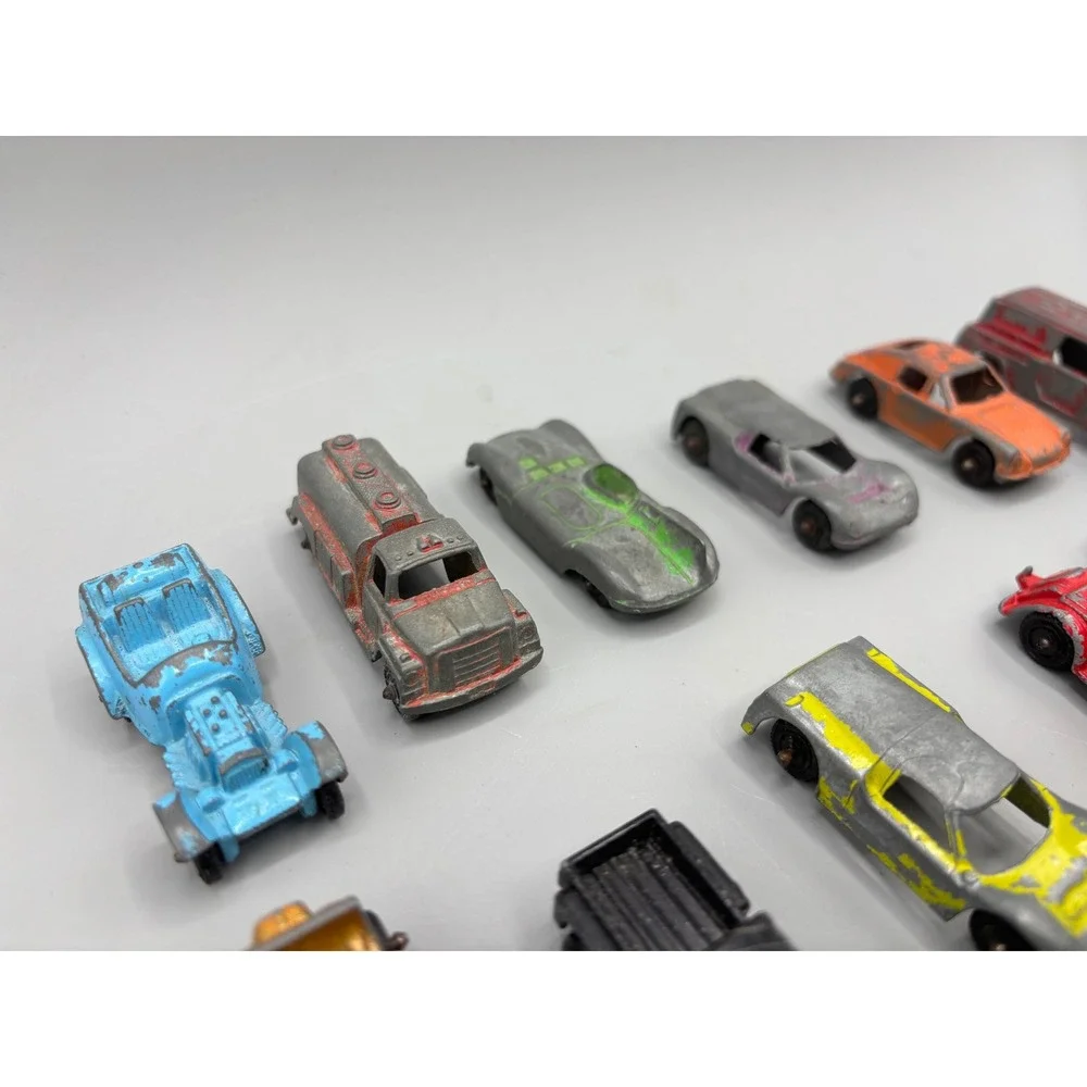 Vintage Tootsietoy Diecast Car Lot 11pc Chicago Metal Toy Trucks Roadsters Fair